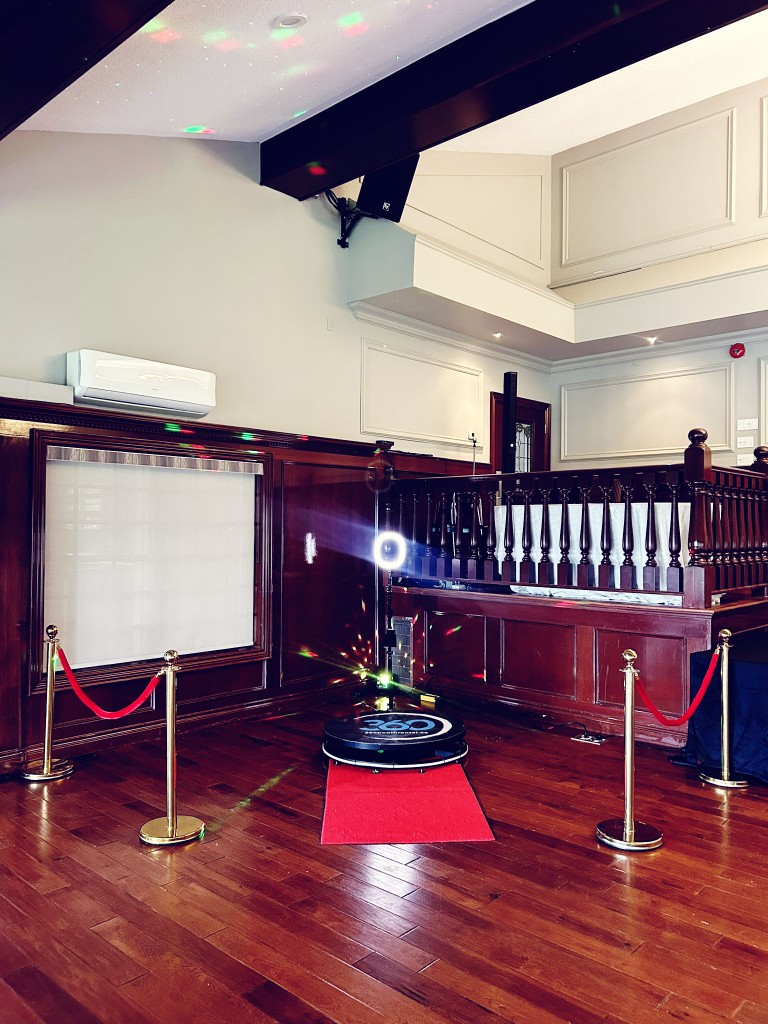 mississauga 360 video booth for birthday celebrations
